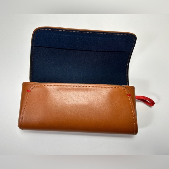 Fossil brown leather glasses case - Picture 4 of 8